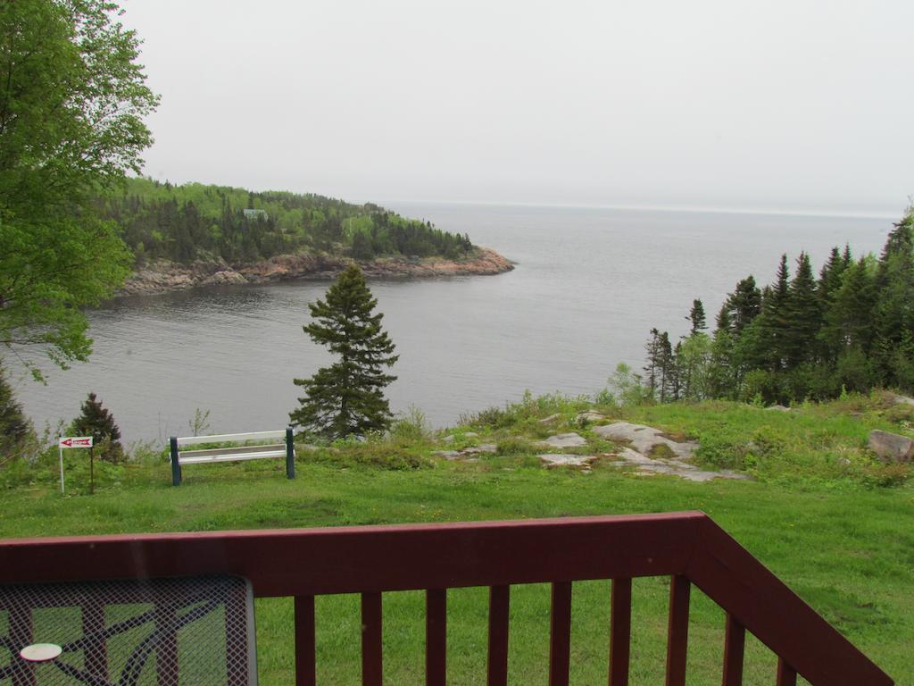Les Chalets Au Bord De La Mer Les Escoumins Room photo